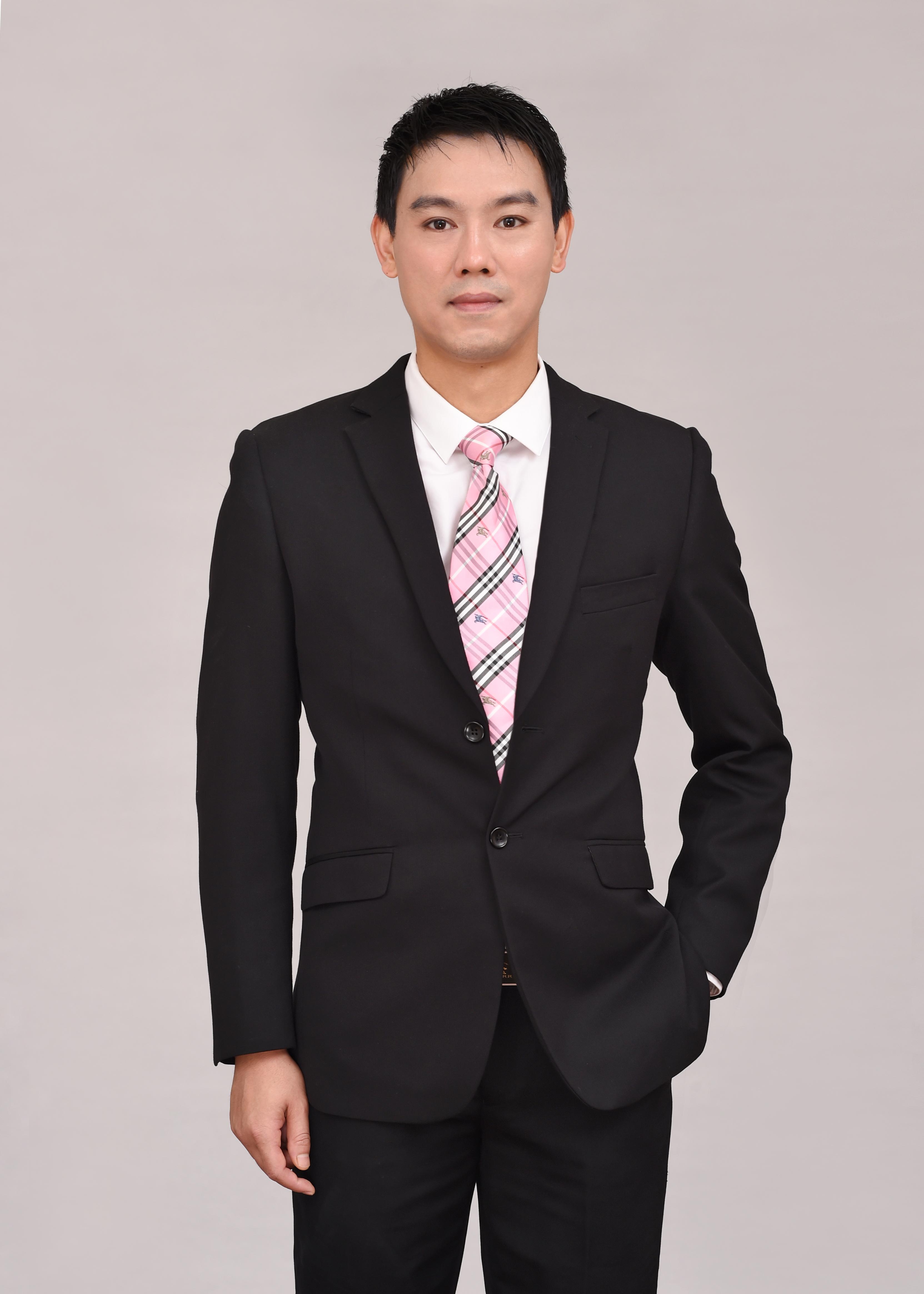 王昌群 灯光与摄影艺术负责人
